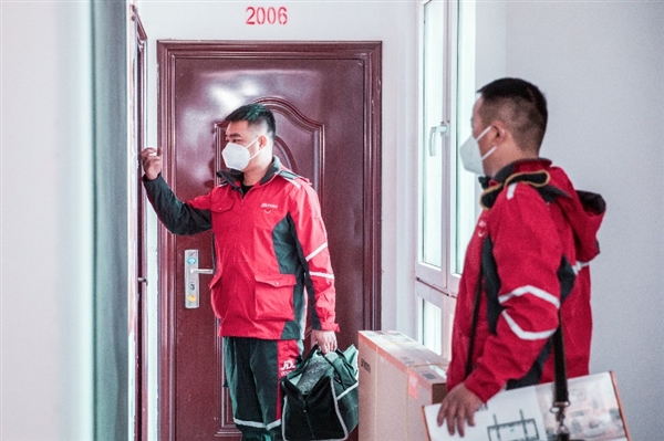 京東<a href=http://www.czrsq.cn/ target=_blank class=infotextkey>家電</a>家居全面升級以舊換新服務(wù) 京東618首日成交額同比增長160%